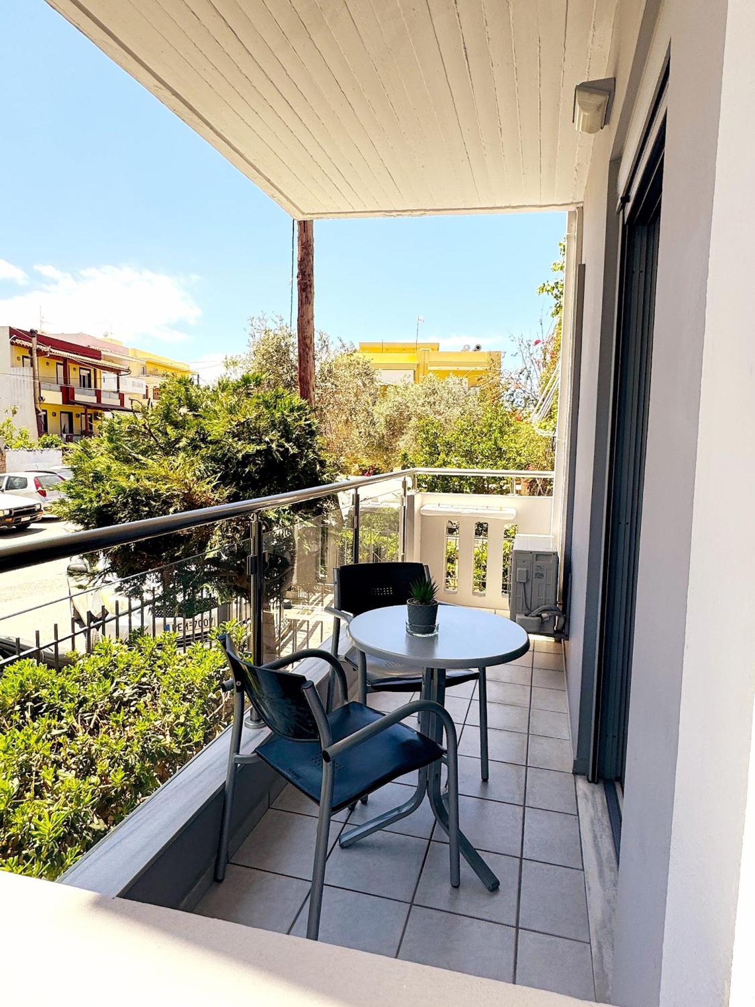 Vesperi Studios & Apartments Rethymno  Exterior photo