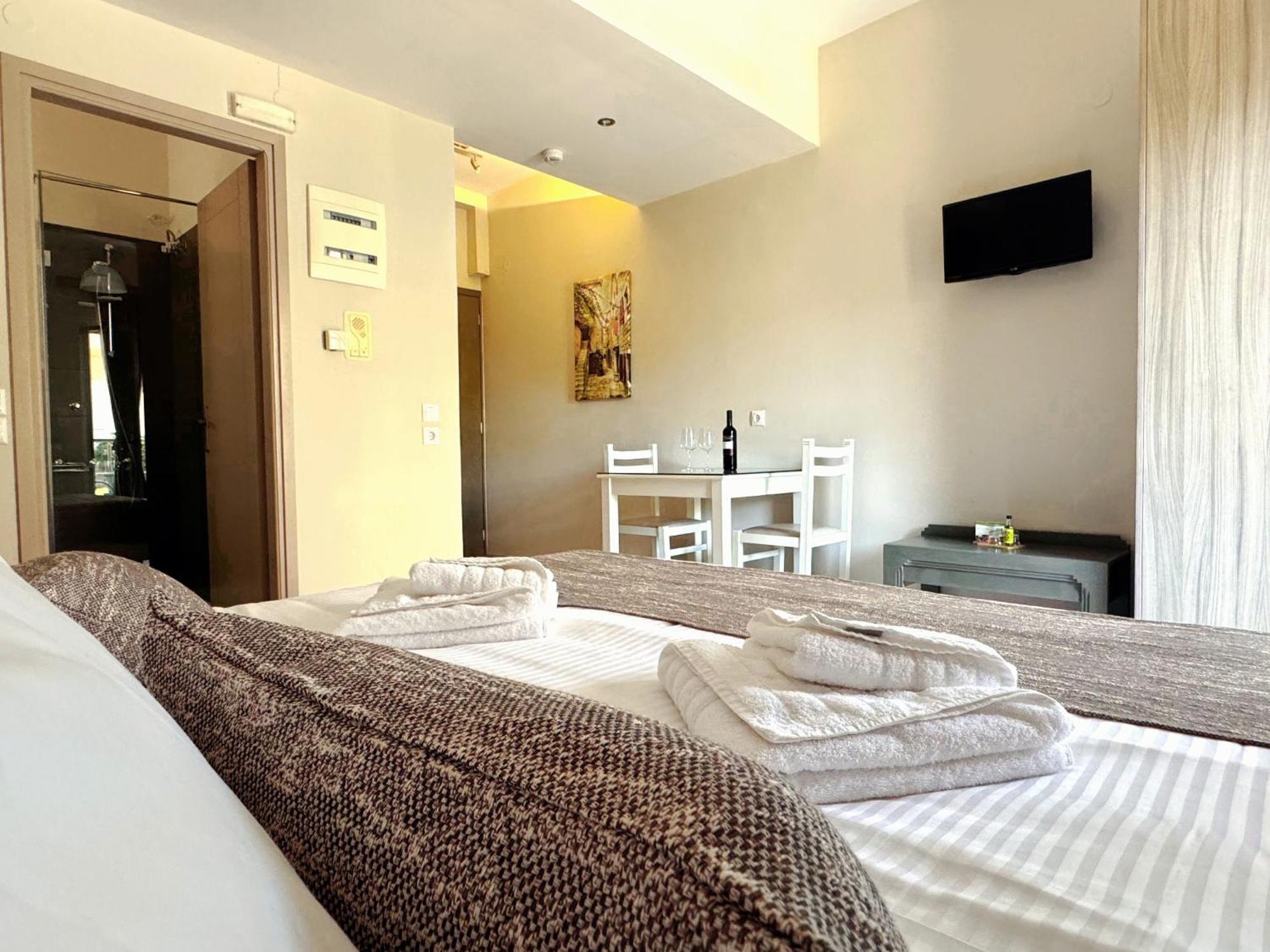 Vesperi Studios & Apartments Rethymno  Exterior photo
